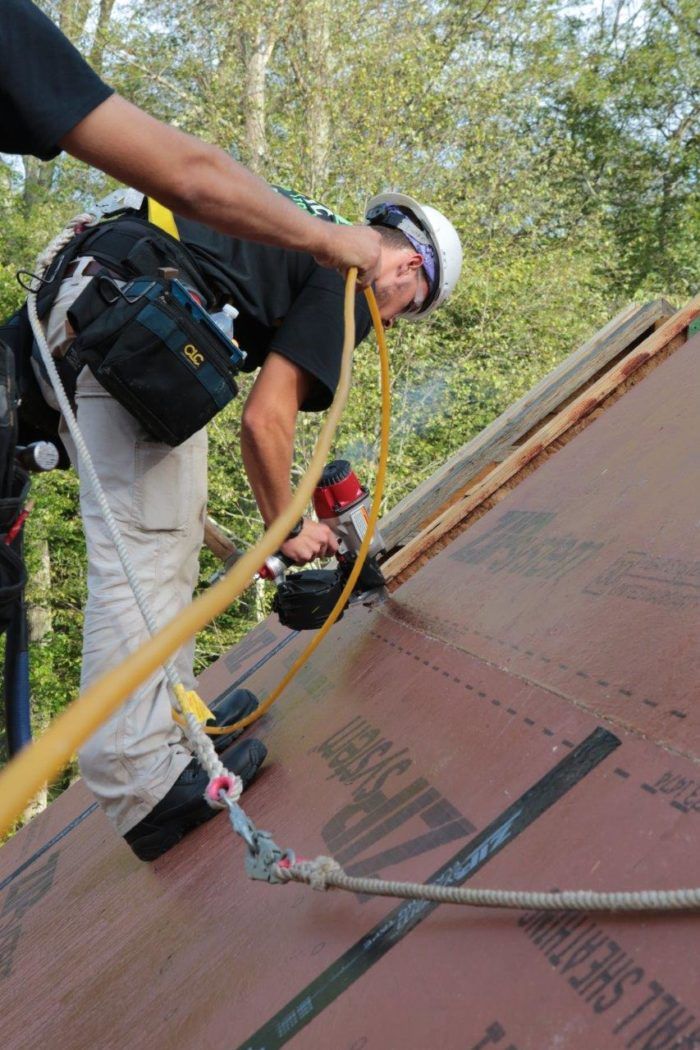 Installing ZIP System Sheathing: Taping Seams and Corners - Fine  Homebuilding