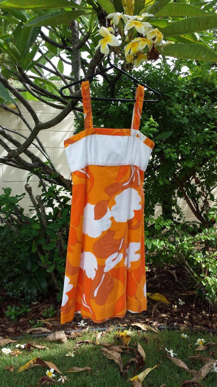 Vintage hawaiian hot sale muumuu dress