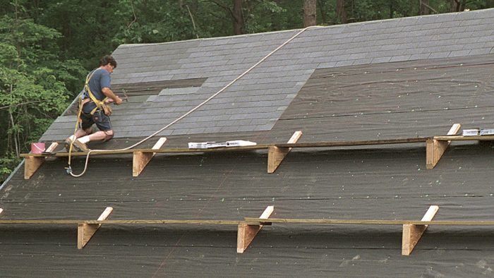 Asphalt Shingling From the Top Down - Fine Homebuilding