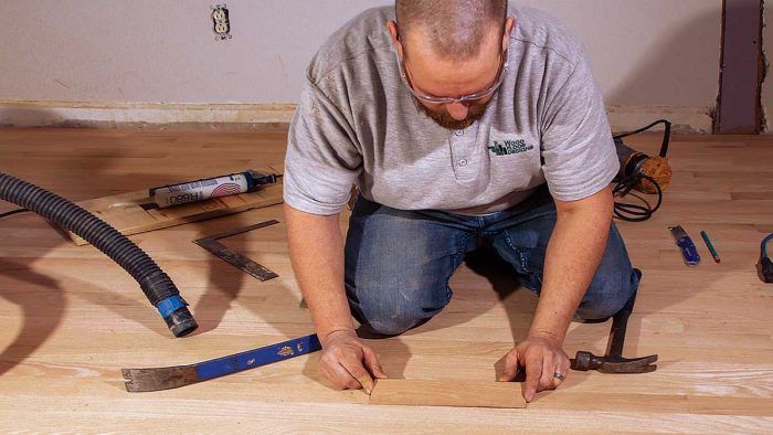 Replacing a Hardwood Flooring Board 