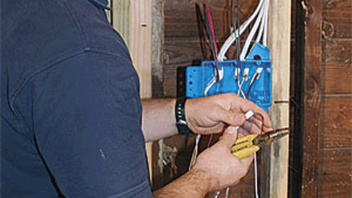 How to prepare a hook-up wire before crimping - Cables, Wires