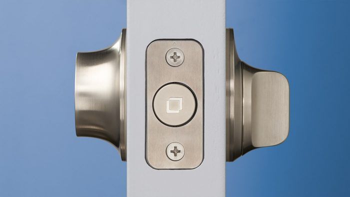 Smart door locks vs. traditional deadbolts: how to choose