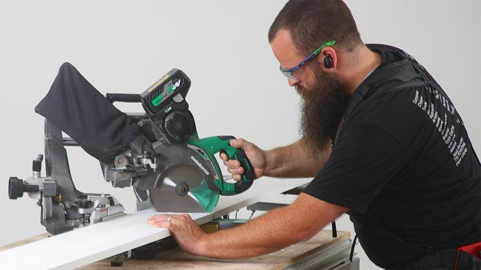 Battery compound best sale miter saw