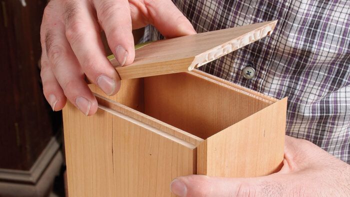 Making a simple wooden box 