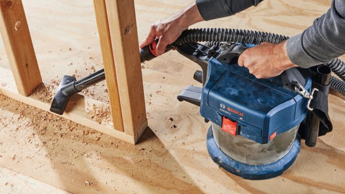 Review Bosch GAS18V 3 cordless vacuum FineWoodworking