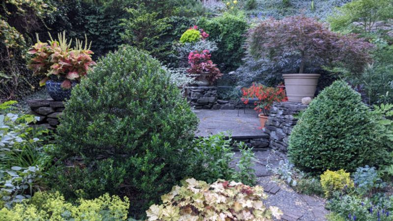 Tour a Garden That Perfectly Balances Hardscape and Plants