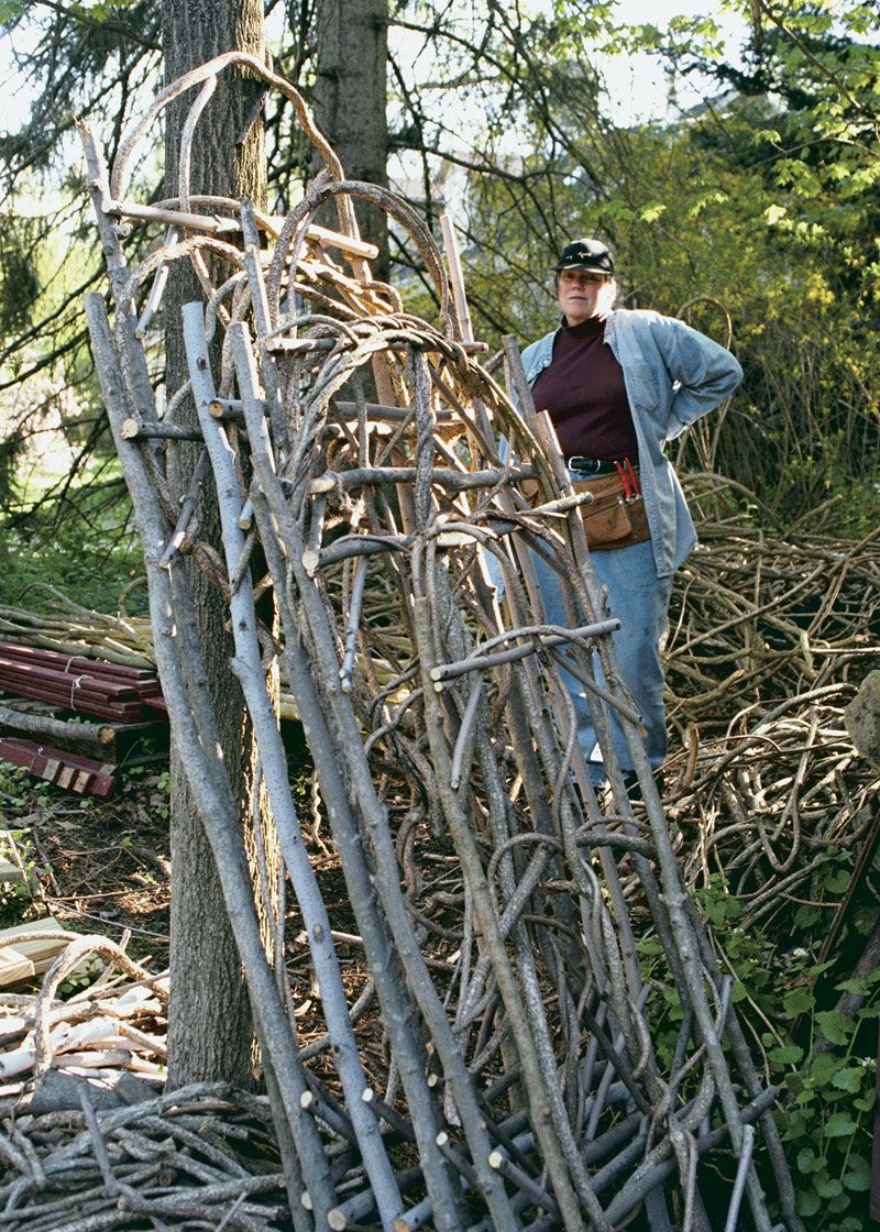 How To Make A DIY Vine Trellis